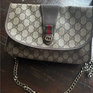 Gucci vintage chain crossbody